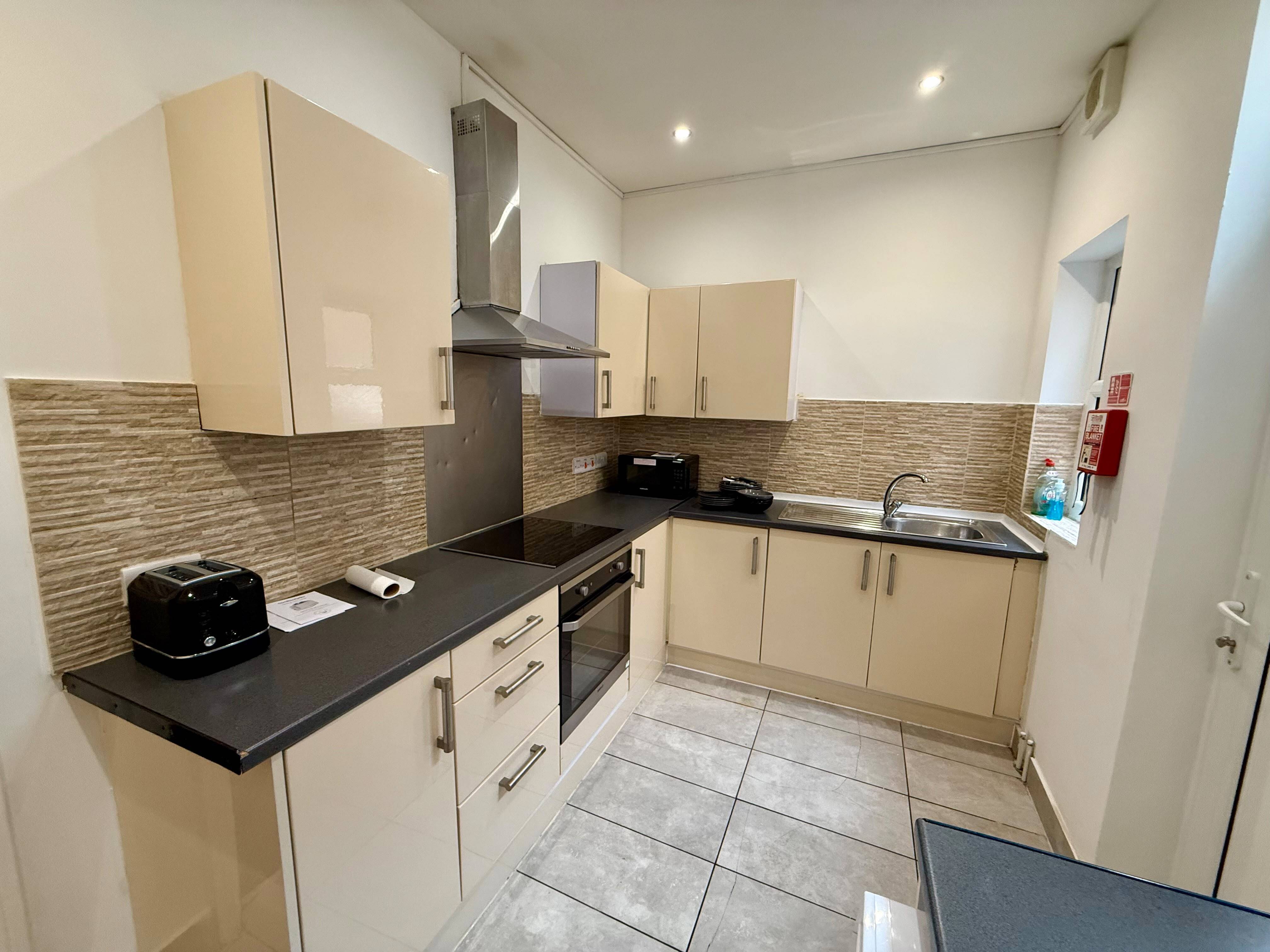 Room Moss Lane East in Manchester