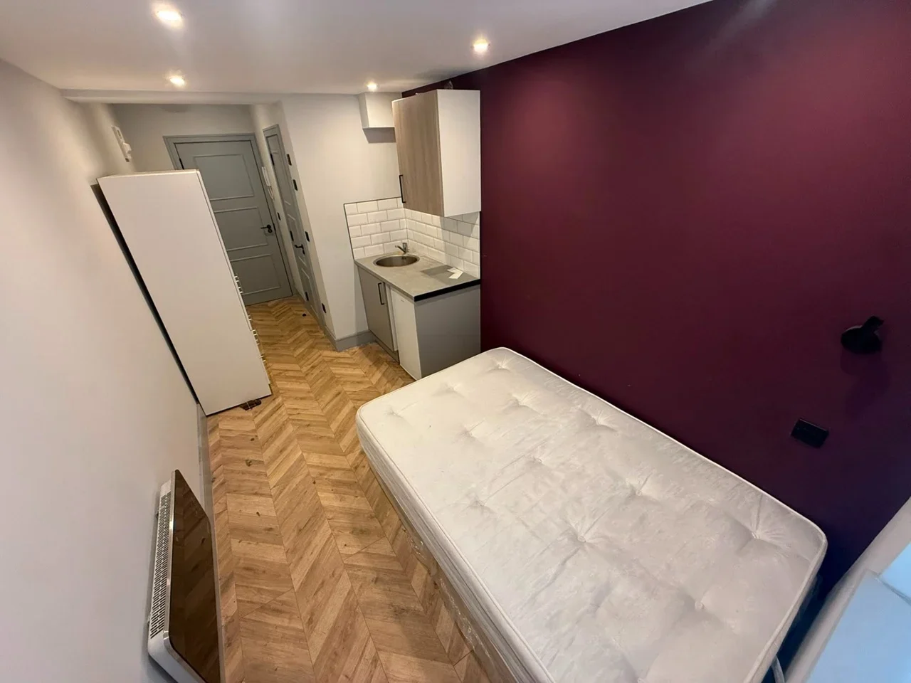 Flat Lavender Rise in Greater London