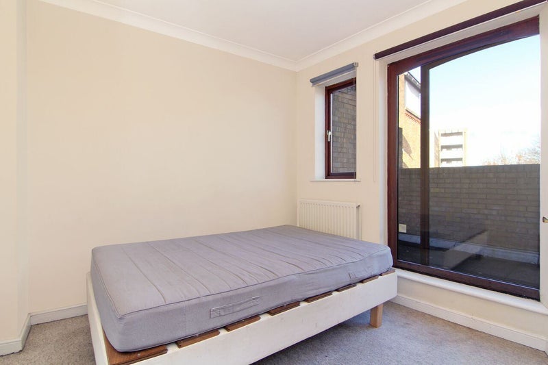 Room Melford Court in Greater London