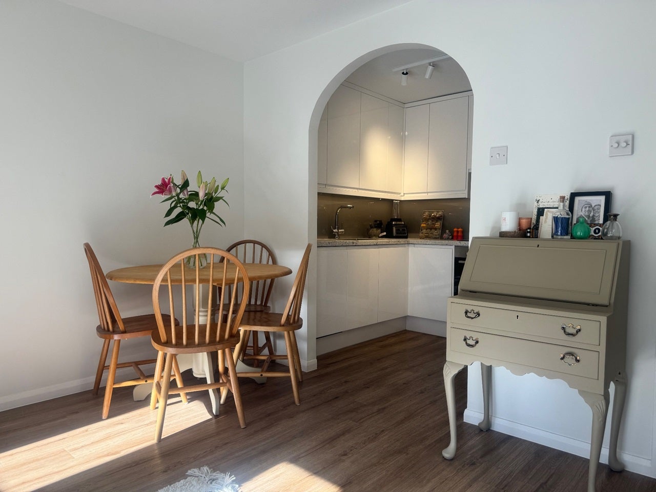 Flat Kingsdown Road in Greater London