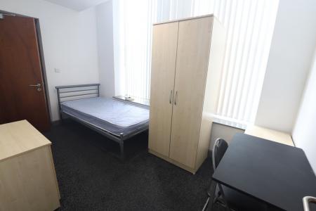 Room London Road in Newcastle-under-Lyme