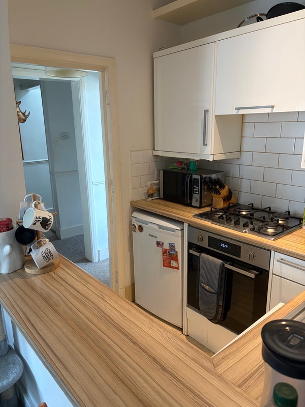 Flat Northcote Road in Greater London