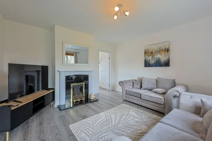 House Blumfield Crescent in Slough