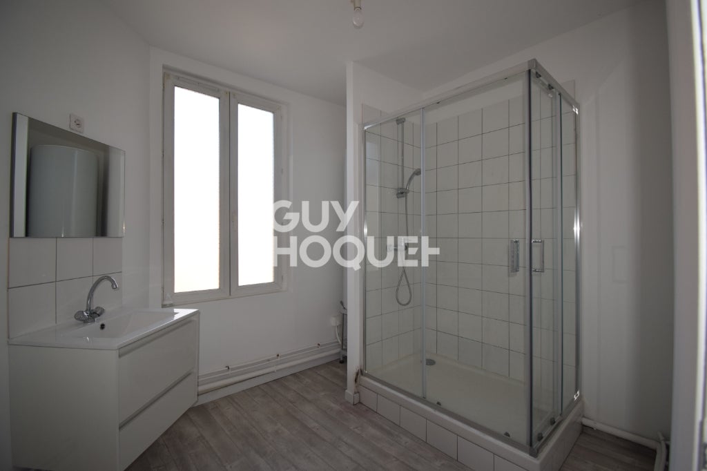 Flat Rue André Gantois in Saint-Aubin-lès-Elbeuf