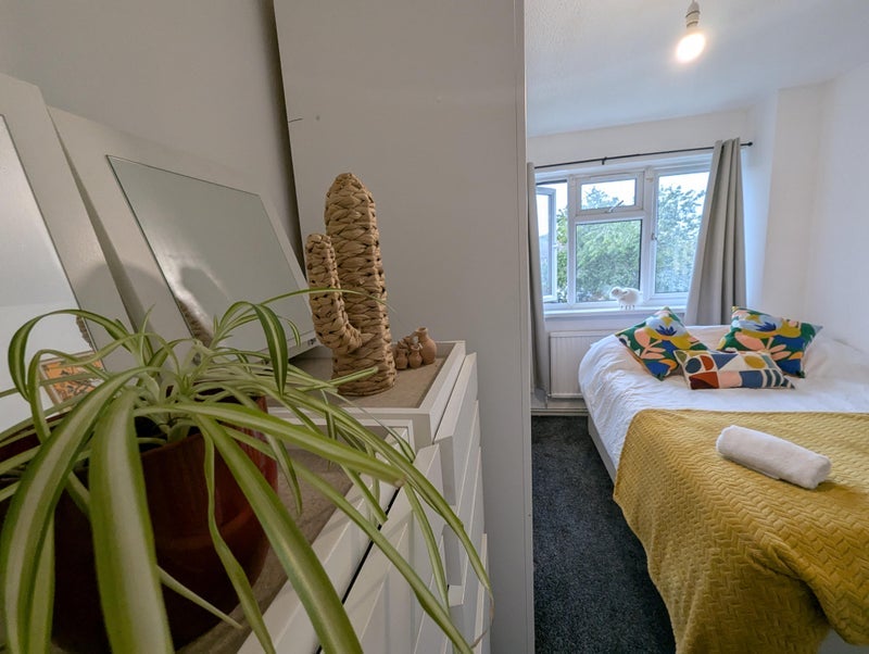 Room Gautrey Square in Greater London