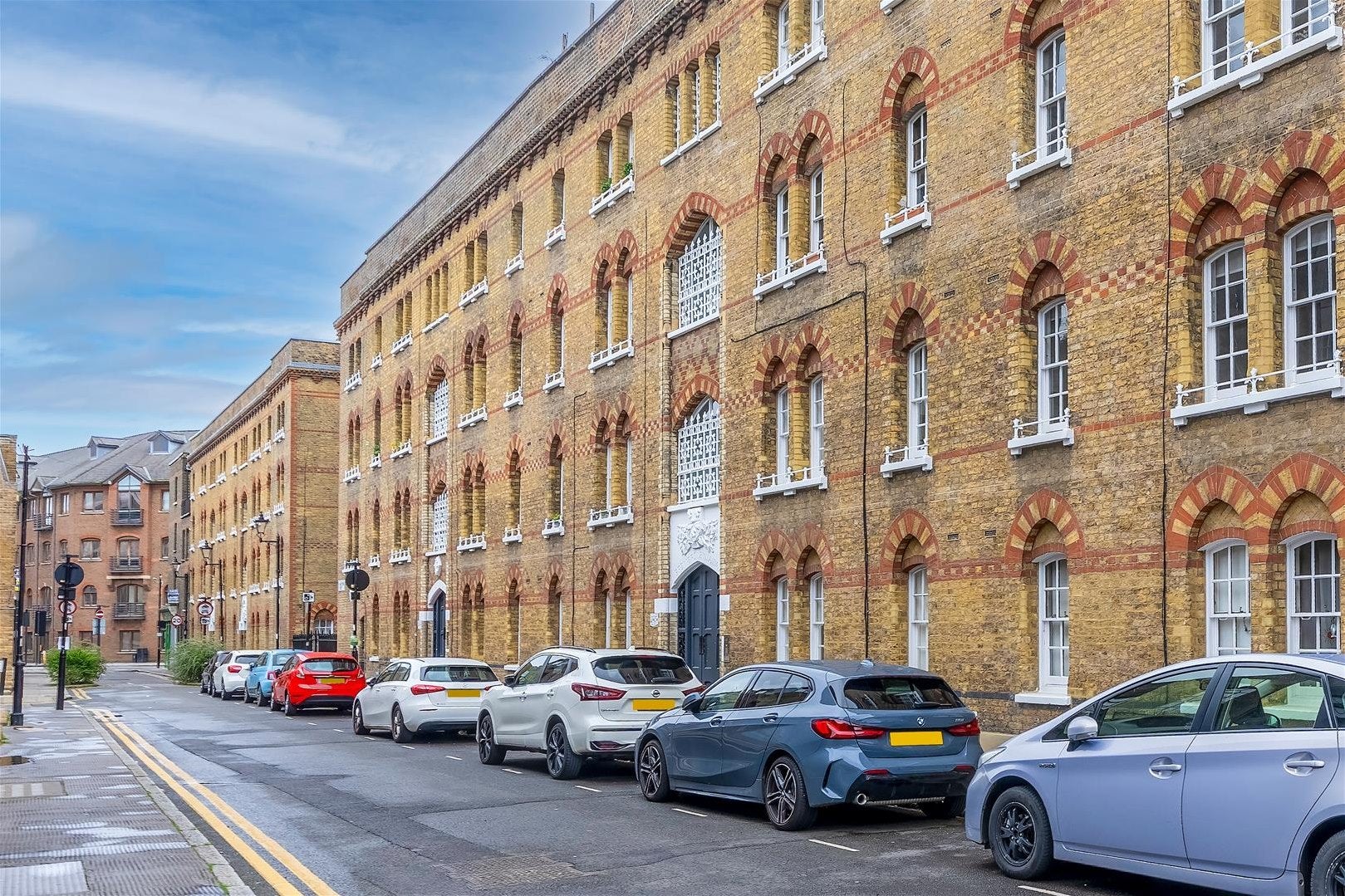 Flat Rawstorne Street in Greater London