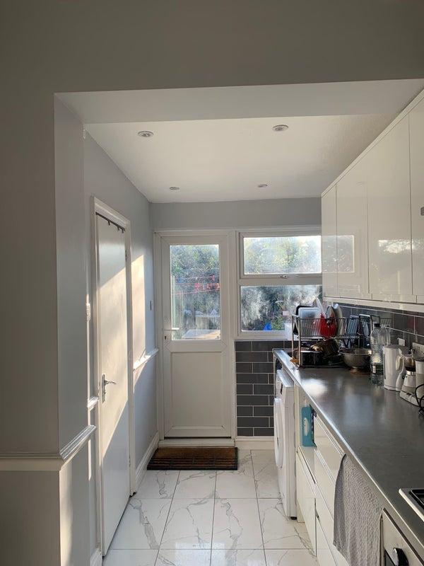 Room Cobham Road in Greater London