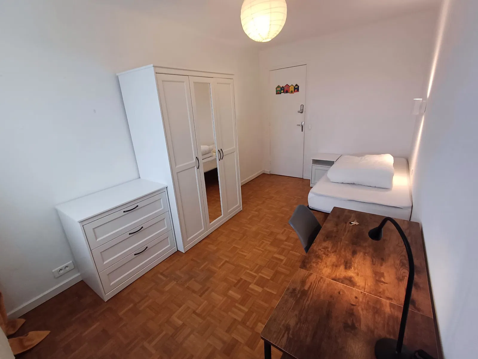 Chambre Rue Parmentier à Saint-Maur-des-Fossés