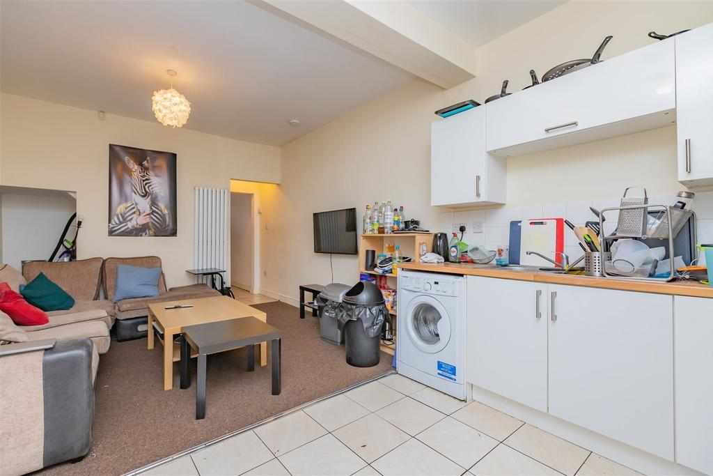 Flat Dawlish Road in Birmingham