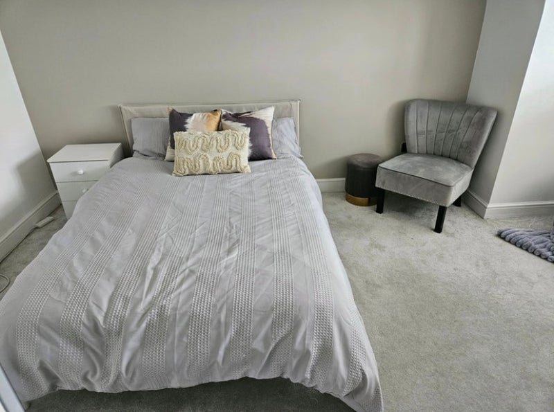 Room Highlands Road in Basildon