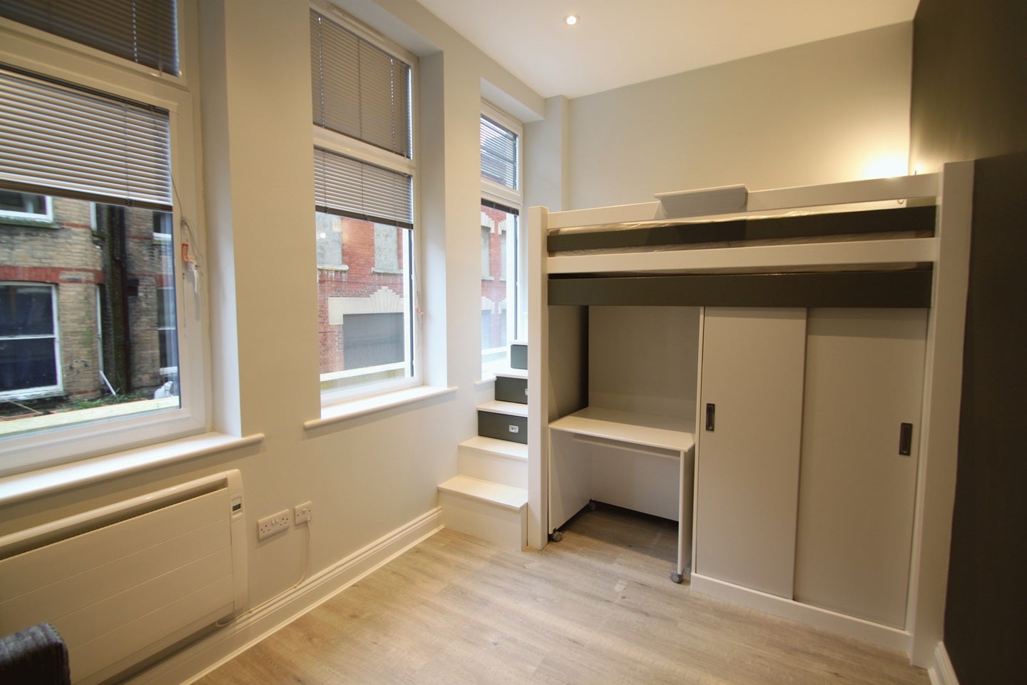 Flat Yelverton Road in Bournemouth