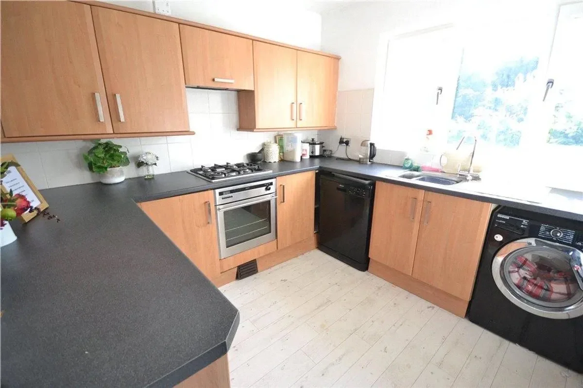 Flat Highfield Road in Cardiff