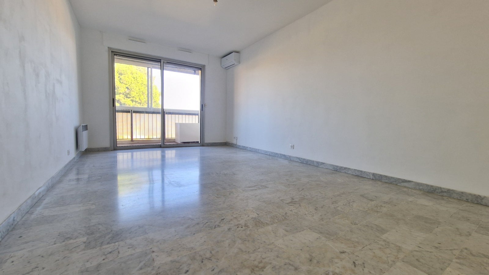 Flat Avenue des Citronniers in Cagnes-sur-Mer