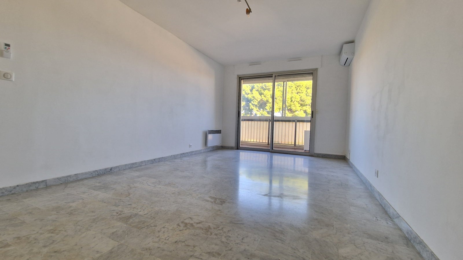Flat Avenue des Citronniers in Cagnes-sur-Mer