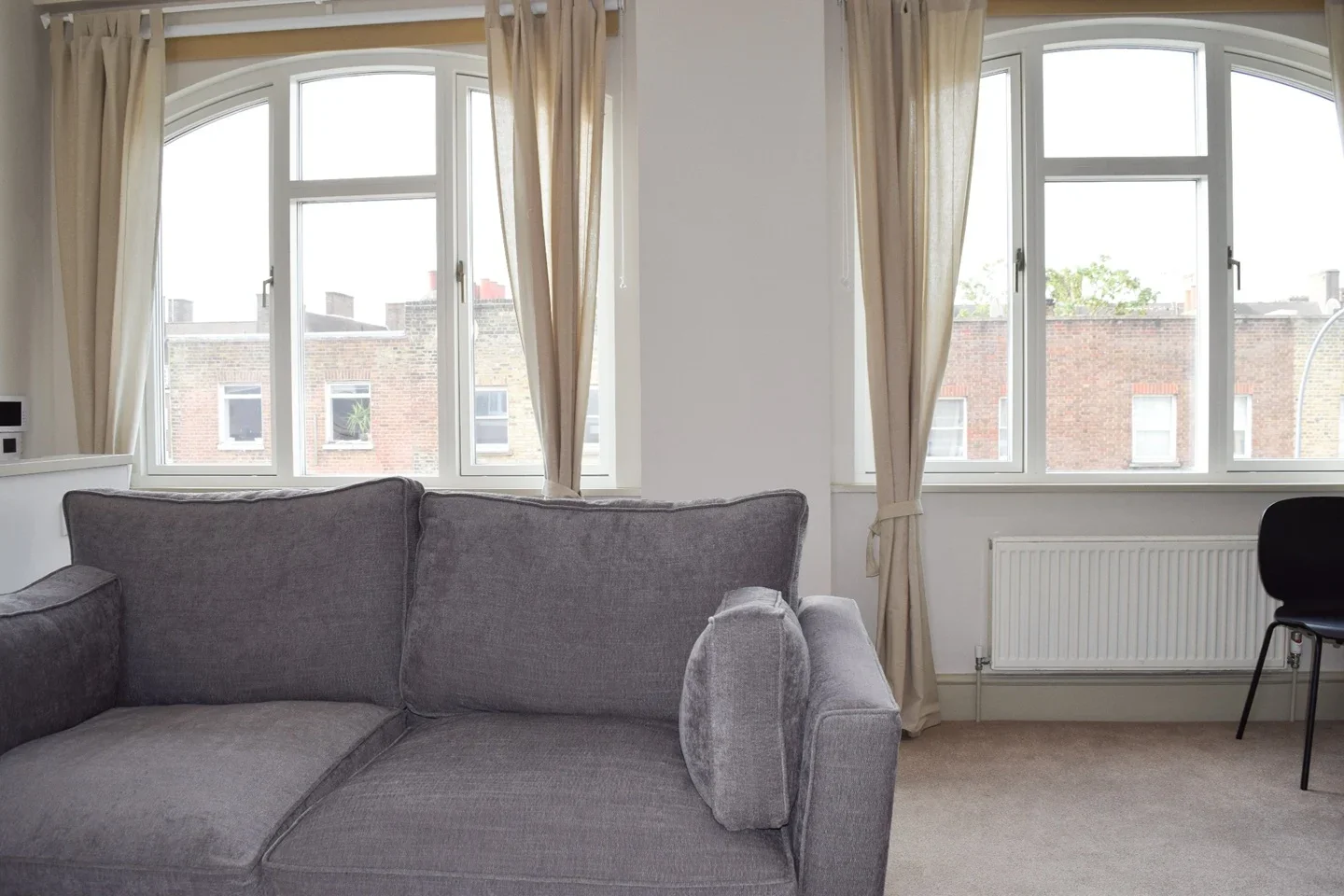 Flat Clifton Walk in Greater London