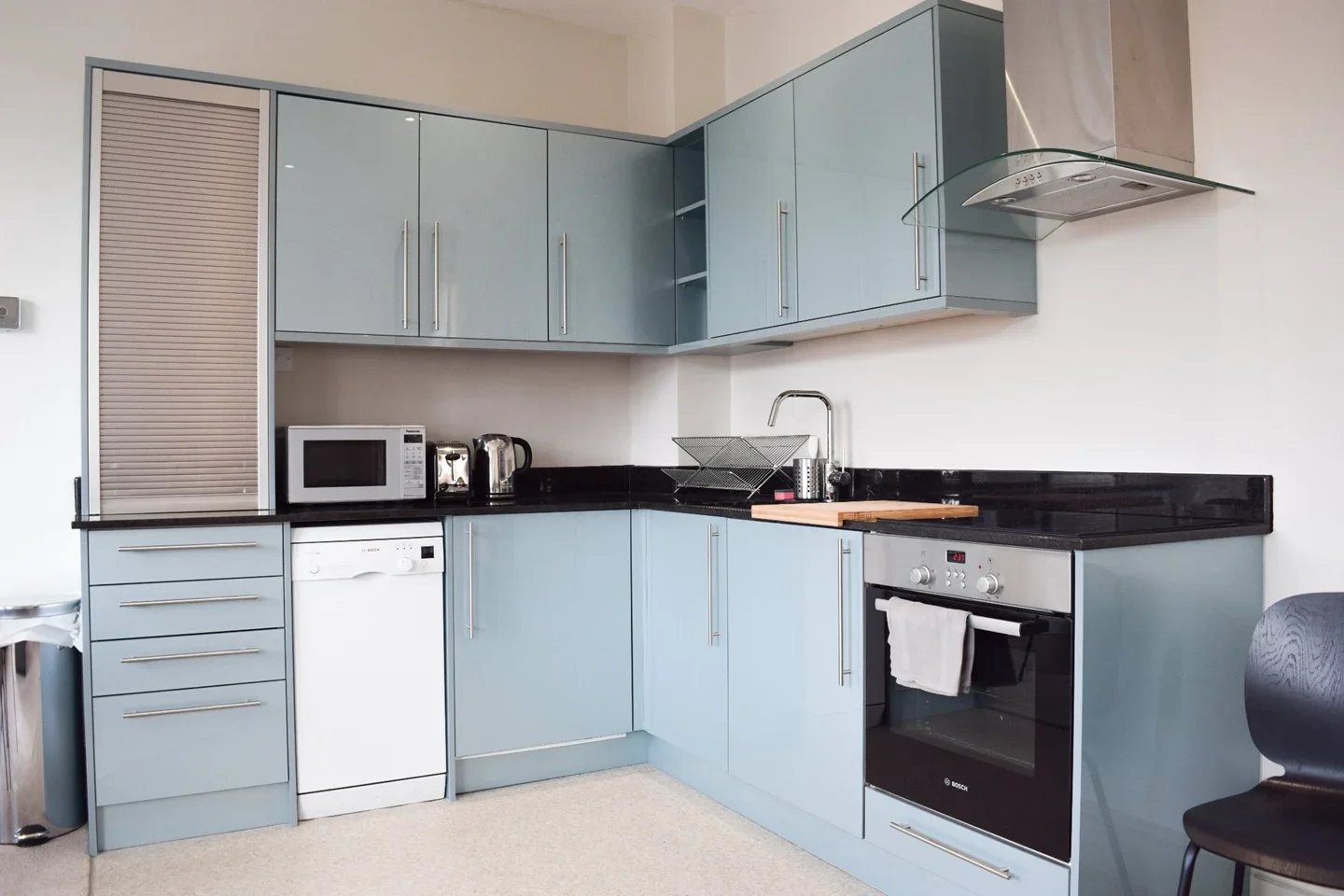 Flat Clifton Walk in Greater London