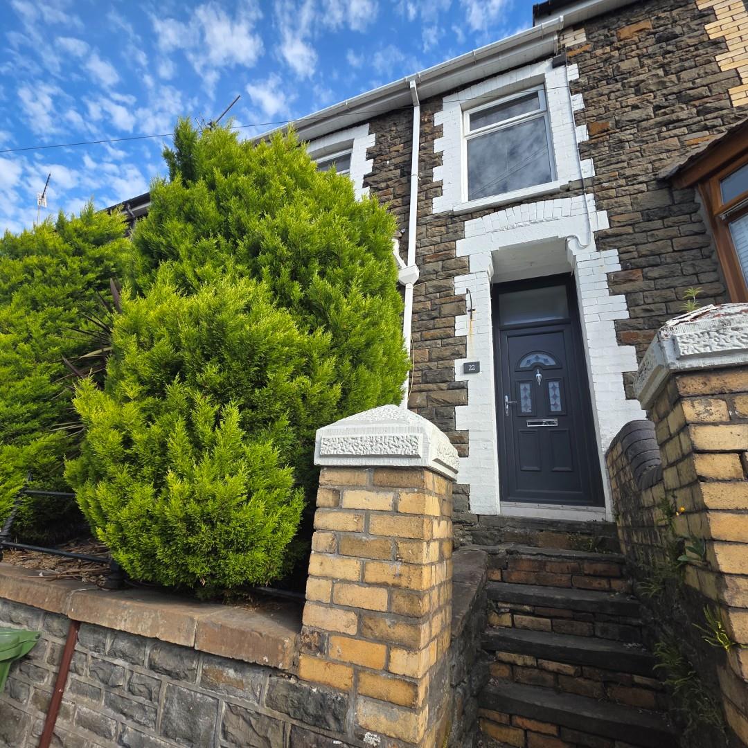House Llwynmadoc Street in Pontypridd