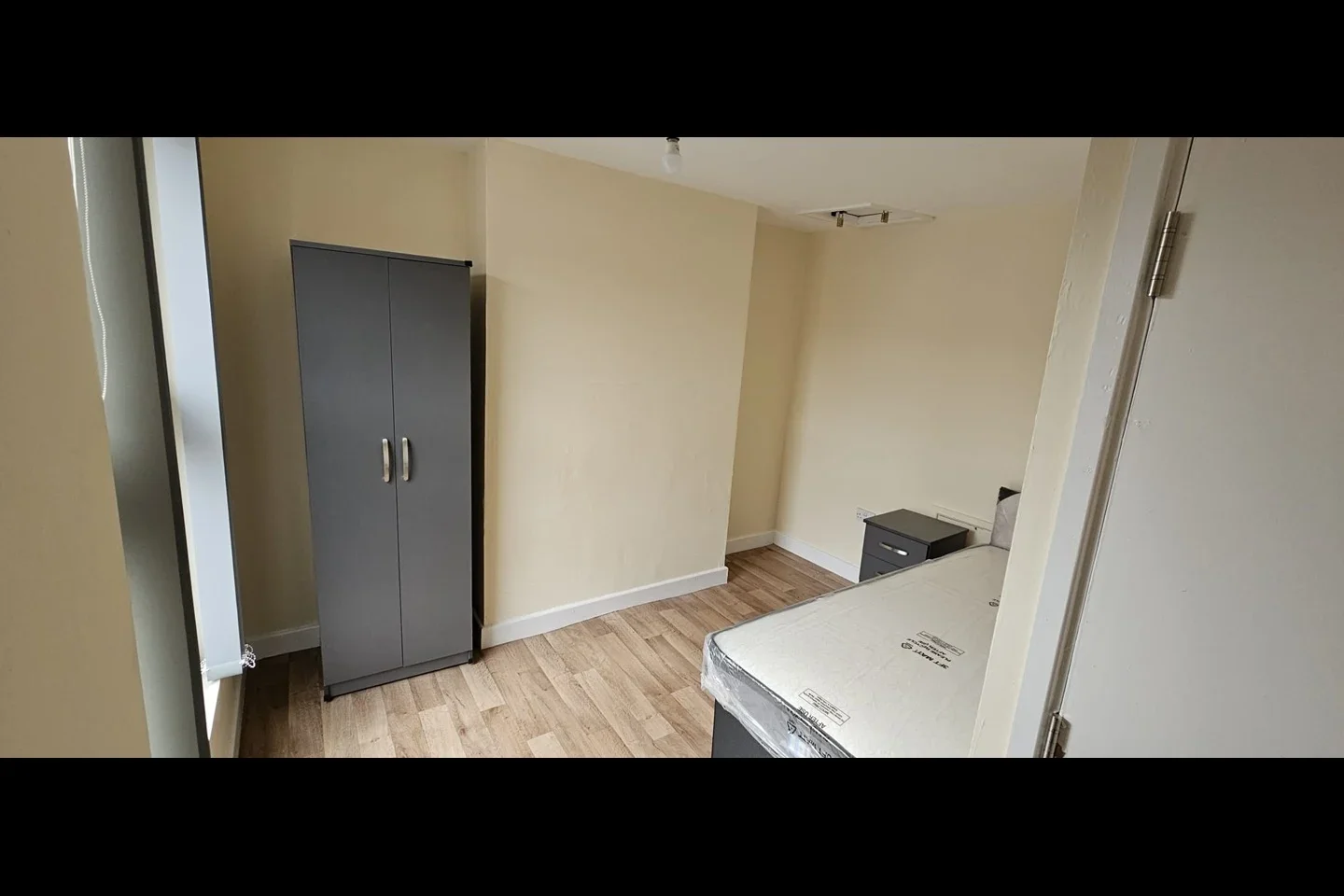Room Cedar Road in Nottingham