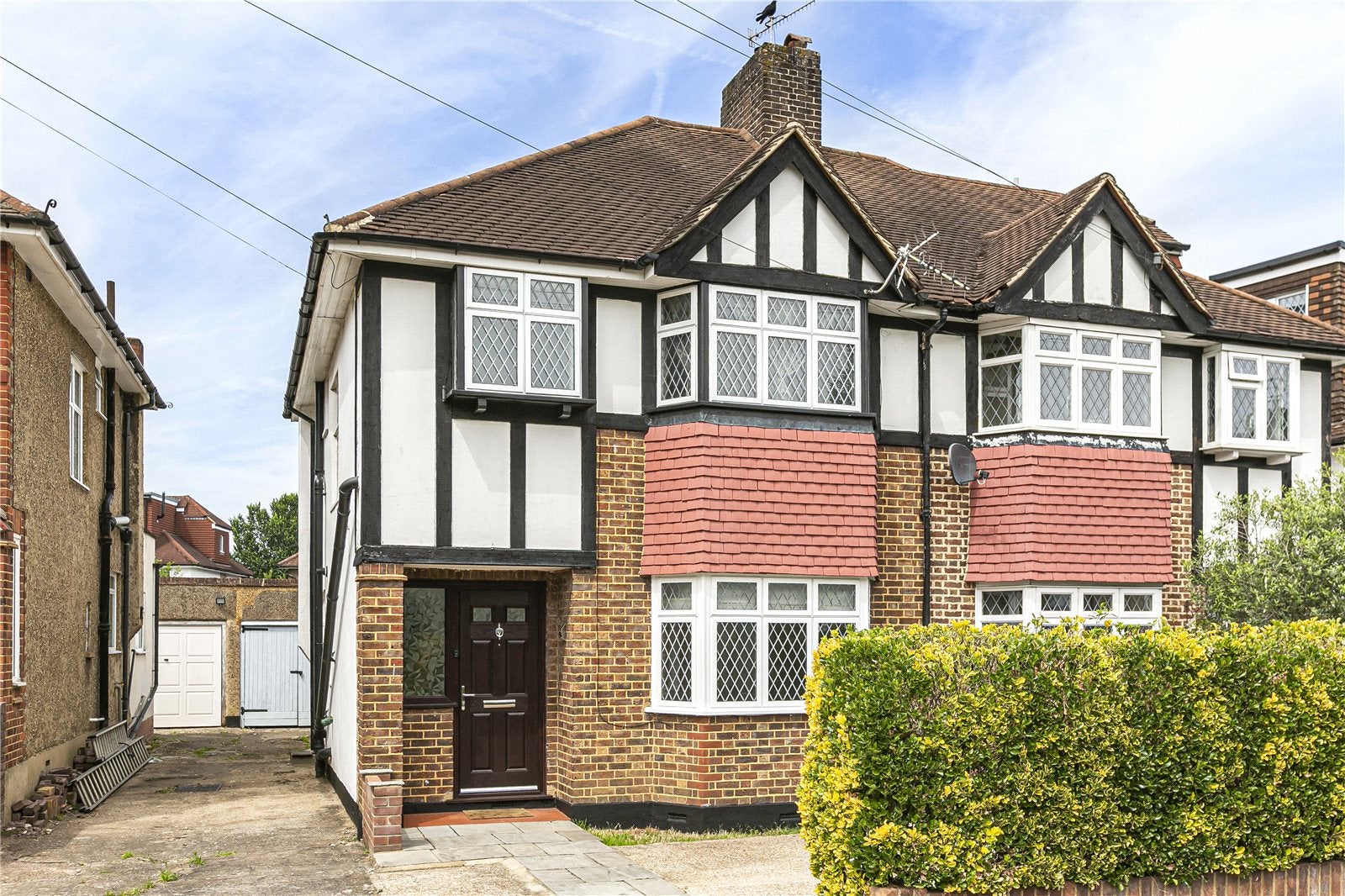 House Whitton Manor Road in Greater London