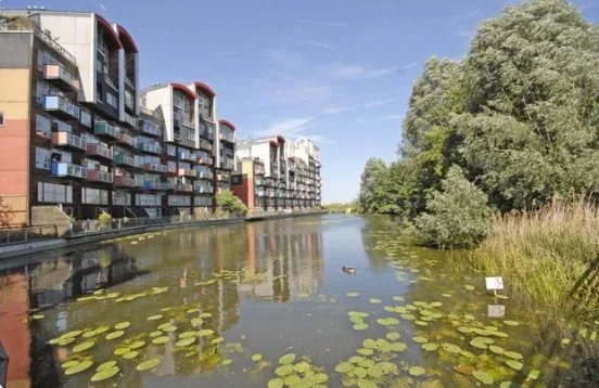 Flat Renaissance Walk in Greater London