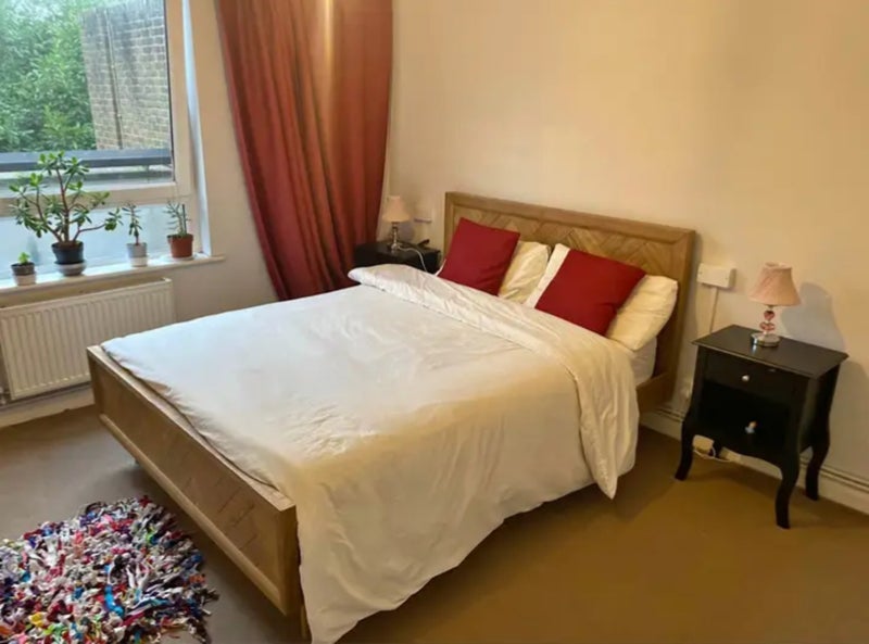 Room Bedford Road in Greater London