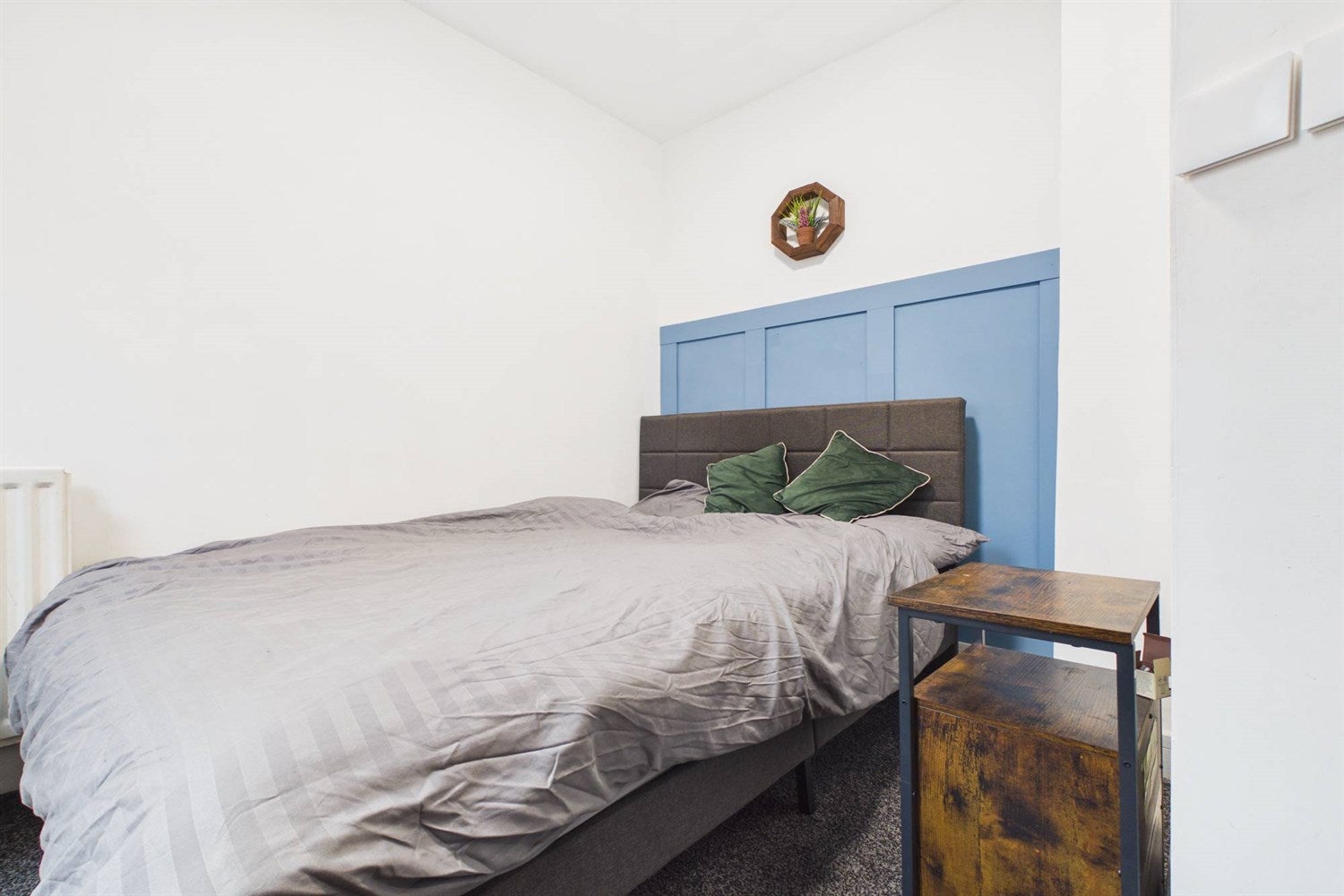 Room Dean Road in South Tyneside
