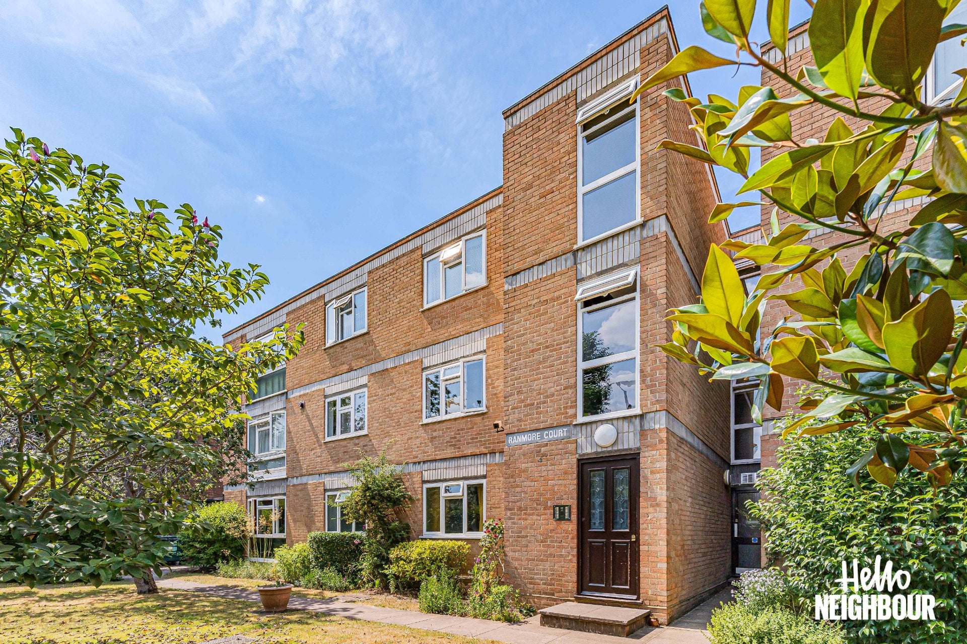 Flat Worple Road in Greater London