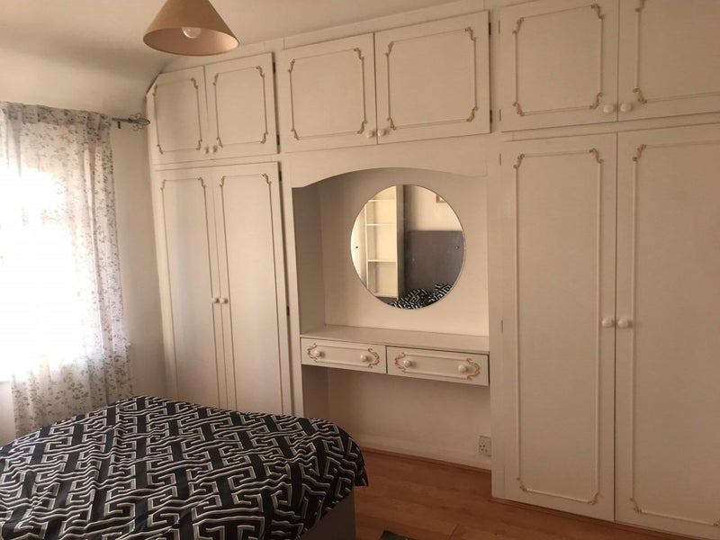 Room Taylor's Green in Greater London
