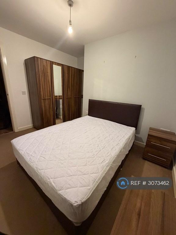 Room Eccles New Road in Salford