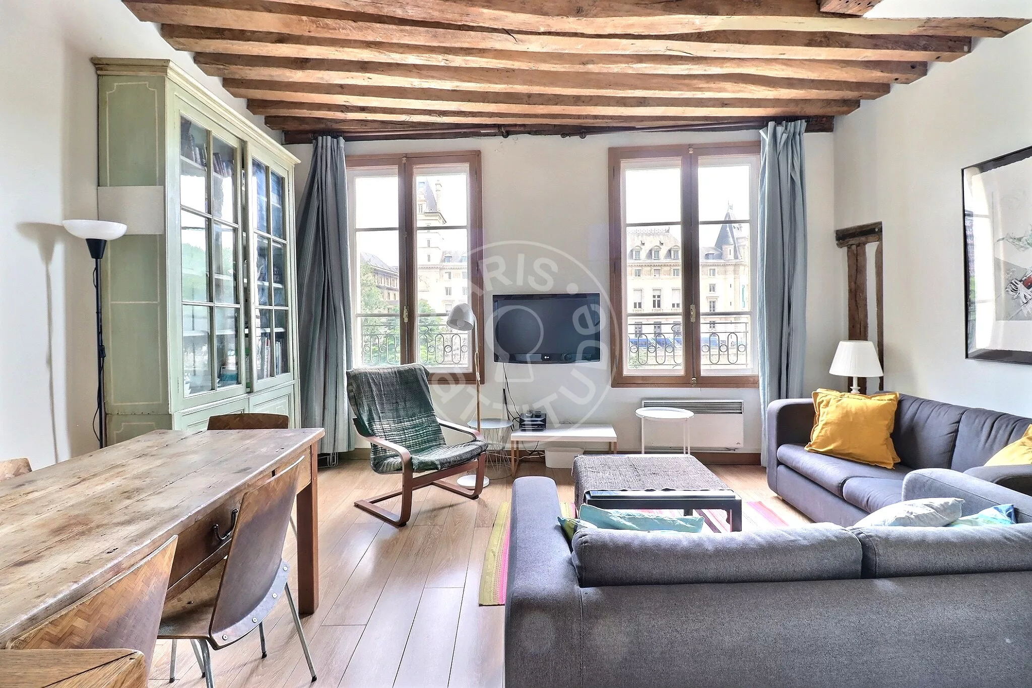 Flat Quai des Grands Augustins in Paris