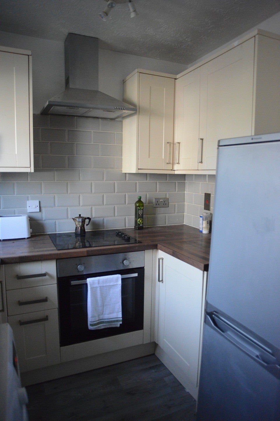 Flat Tennyson Close in Greater London