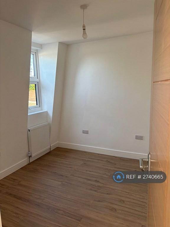Flat Manbey Grove in Greater London