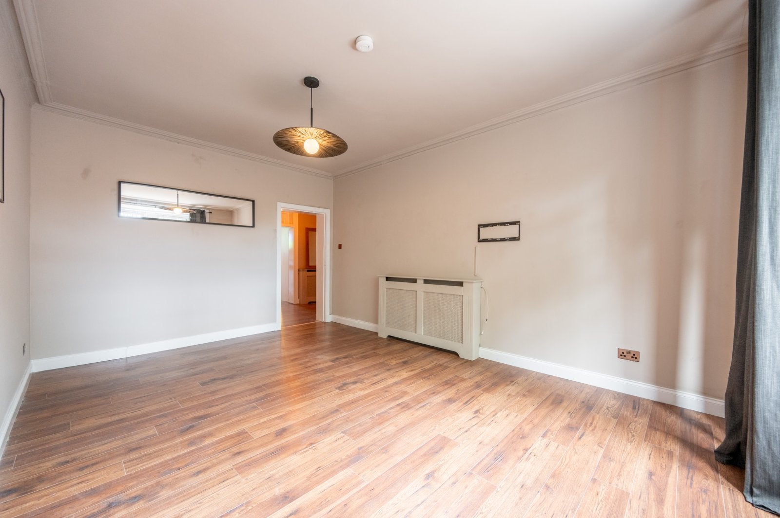 Flat Sauchiehall Street in Glasgow