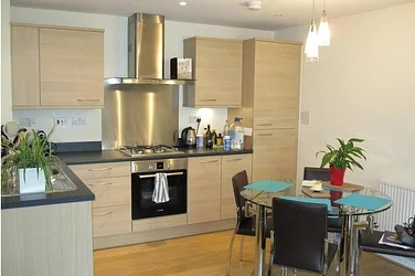 Flat Uxbridge Road in Greater London