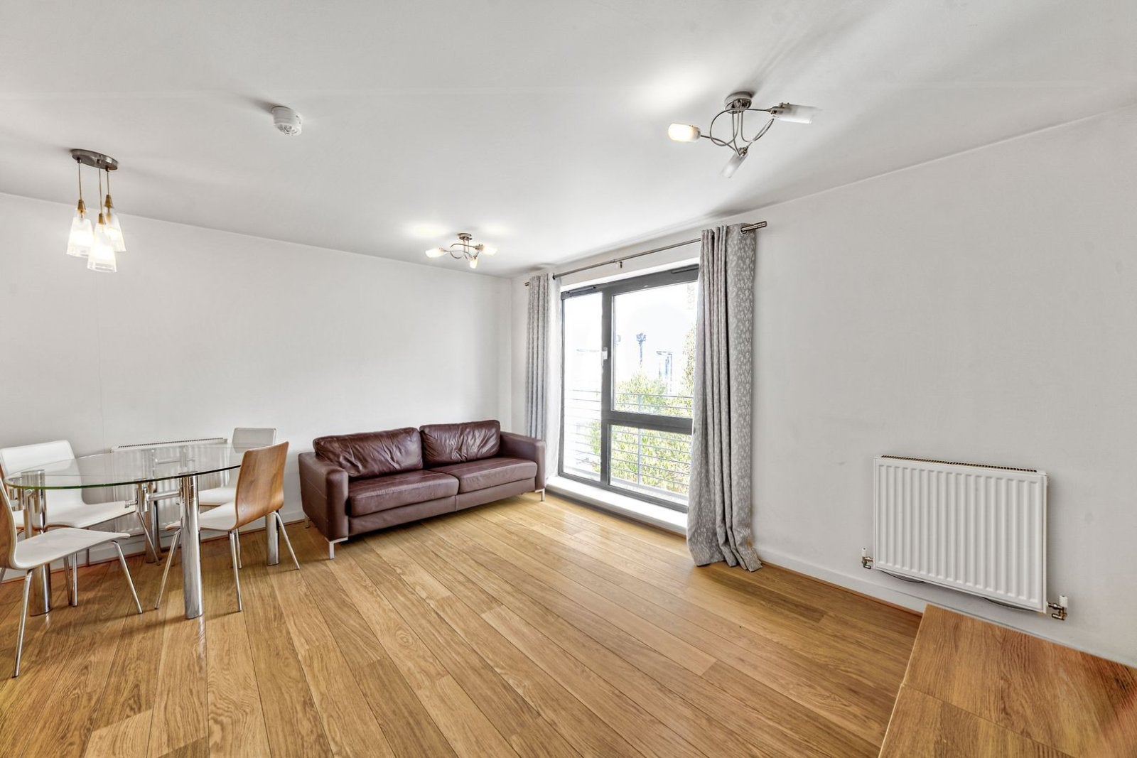 Flat Uxbridge Road in Greater London