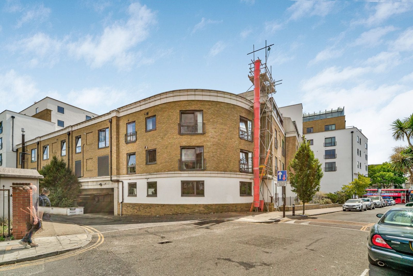 Flat Uxbridge Road in Greater London