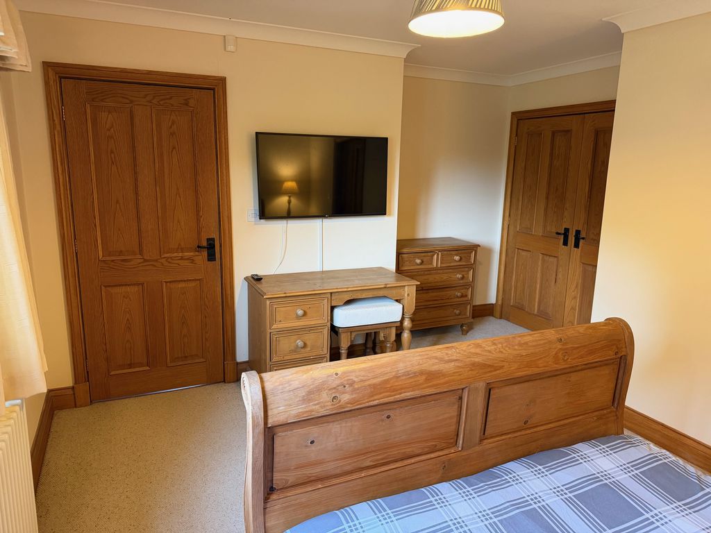 Room Lawley Common Roundabout in Lawley and Overdale