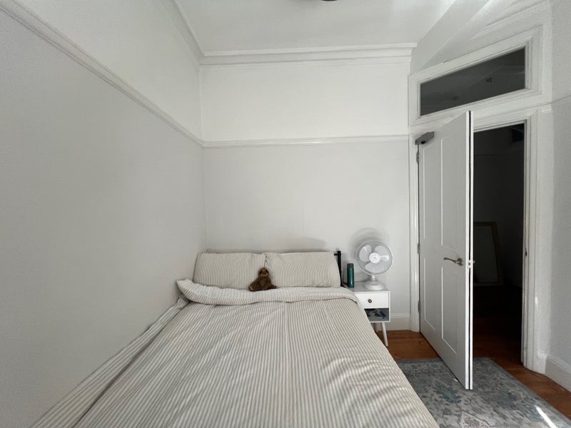 Room Alexandra Park Road in Greater London