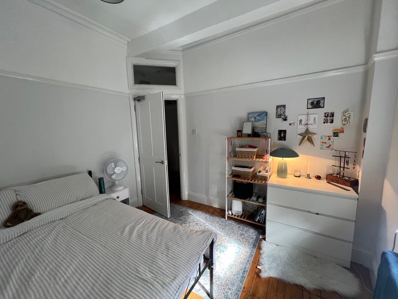 Room Alexandra Park Road in Greater London