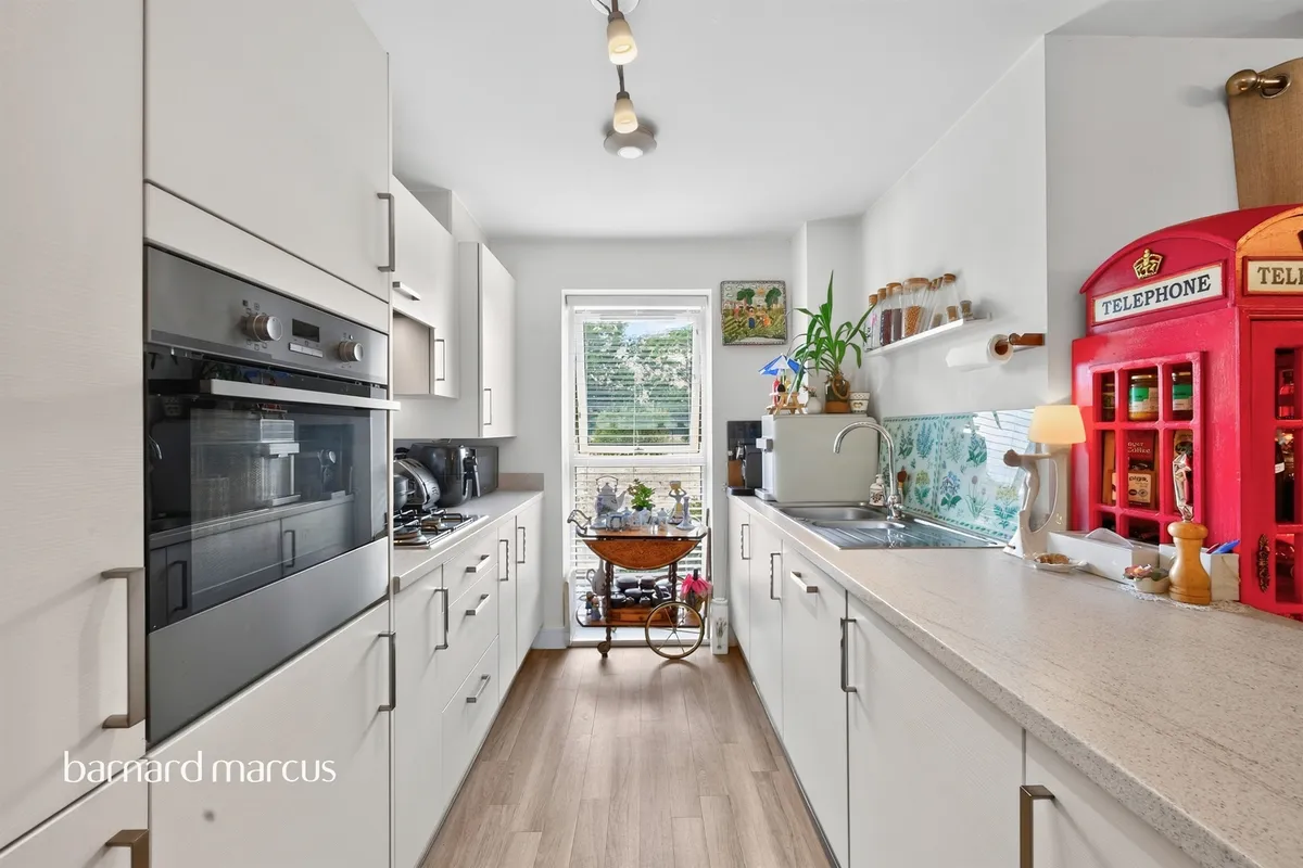 Flat Tala Close in Greater London