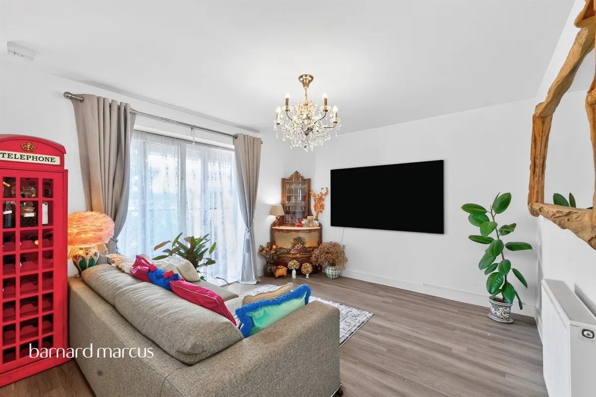 Flat Tala Close in Greater London