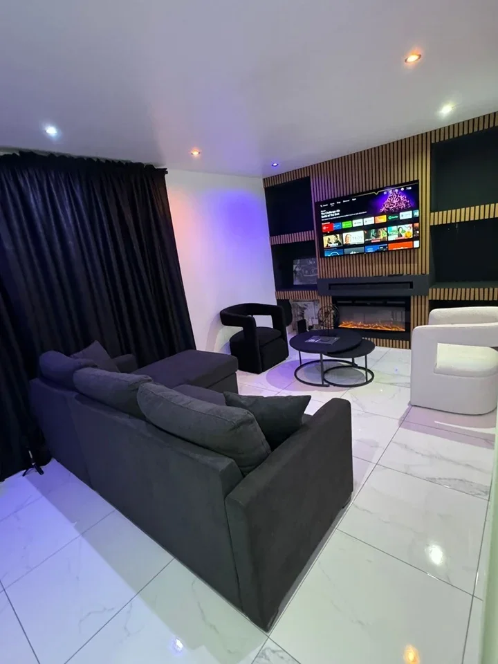 Flat Studio Way in Hertsmere