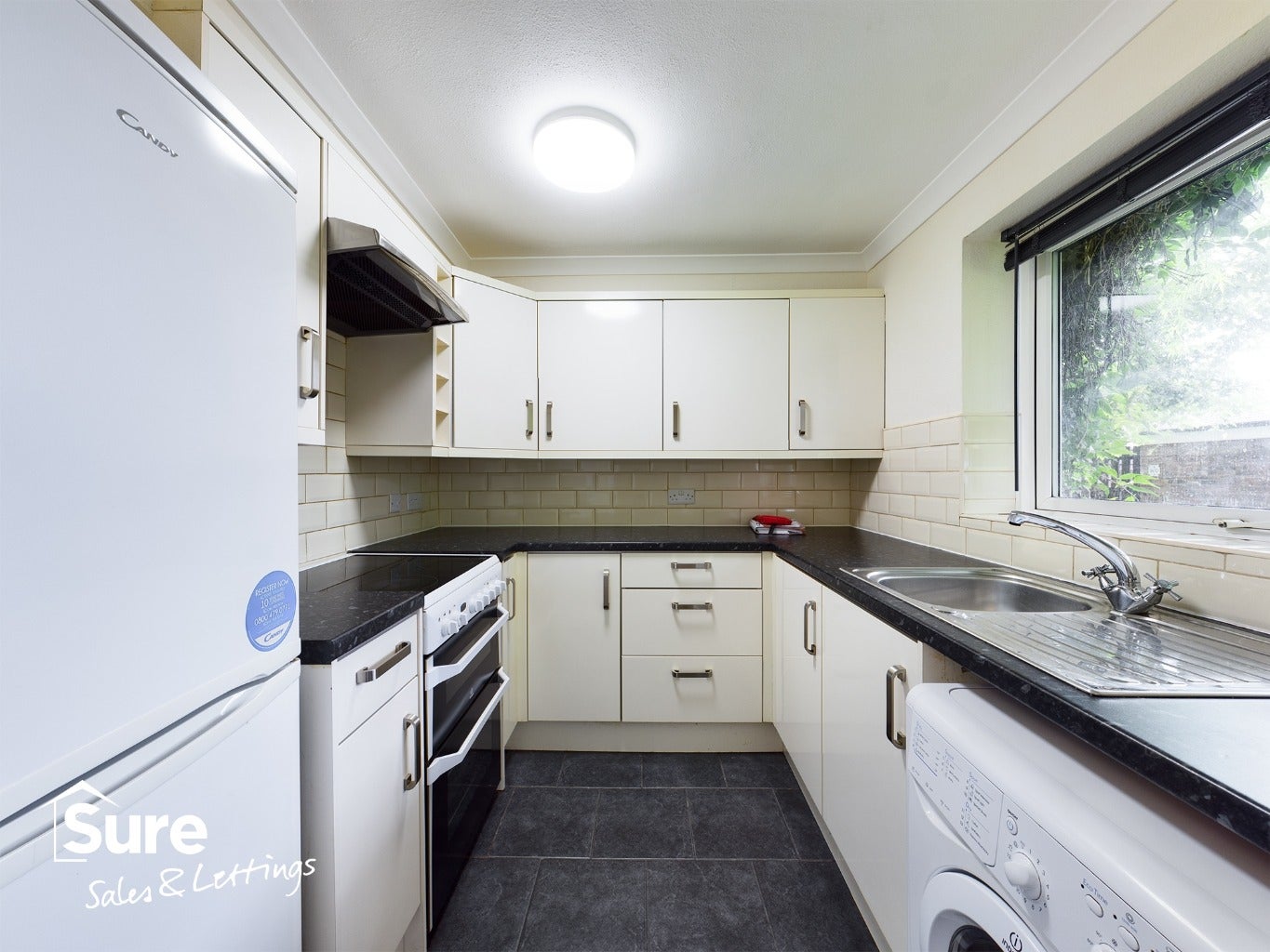 Flat Chenies Court in Dacorum
