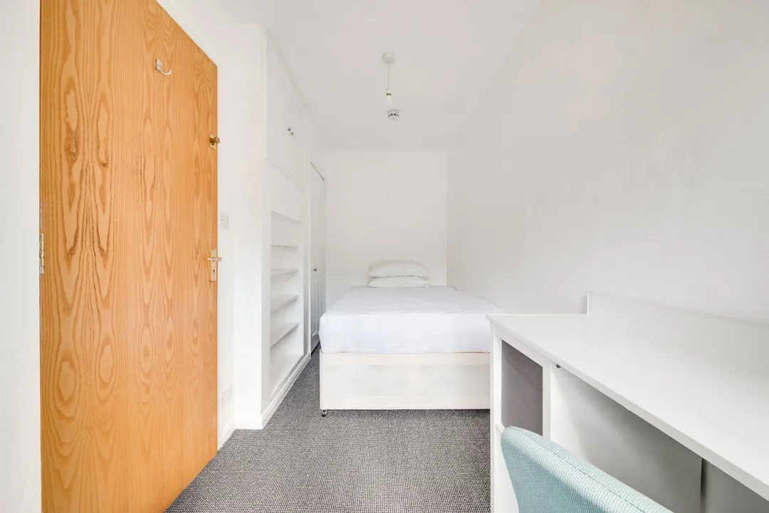 Room Godden Road in Canterbury
