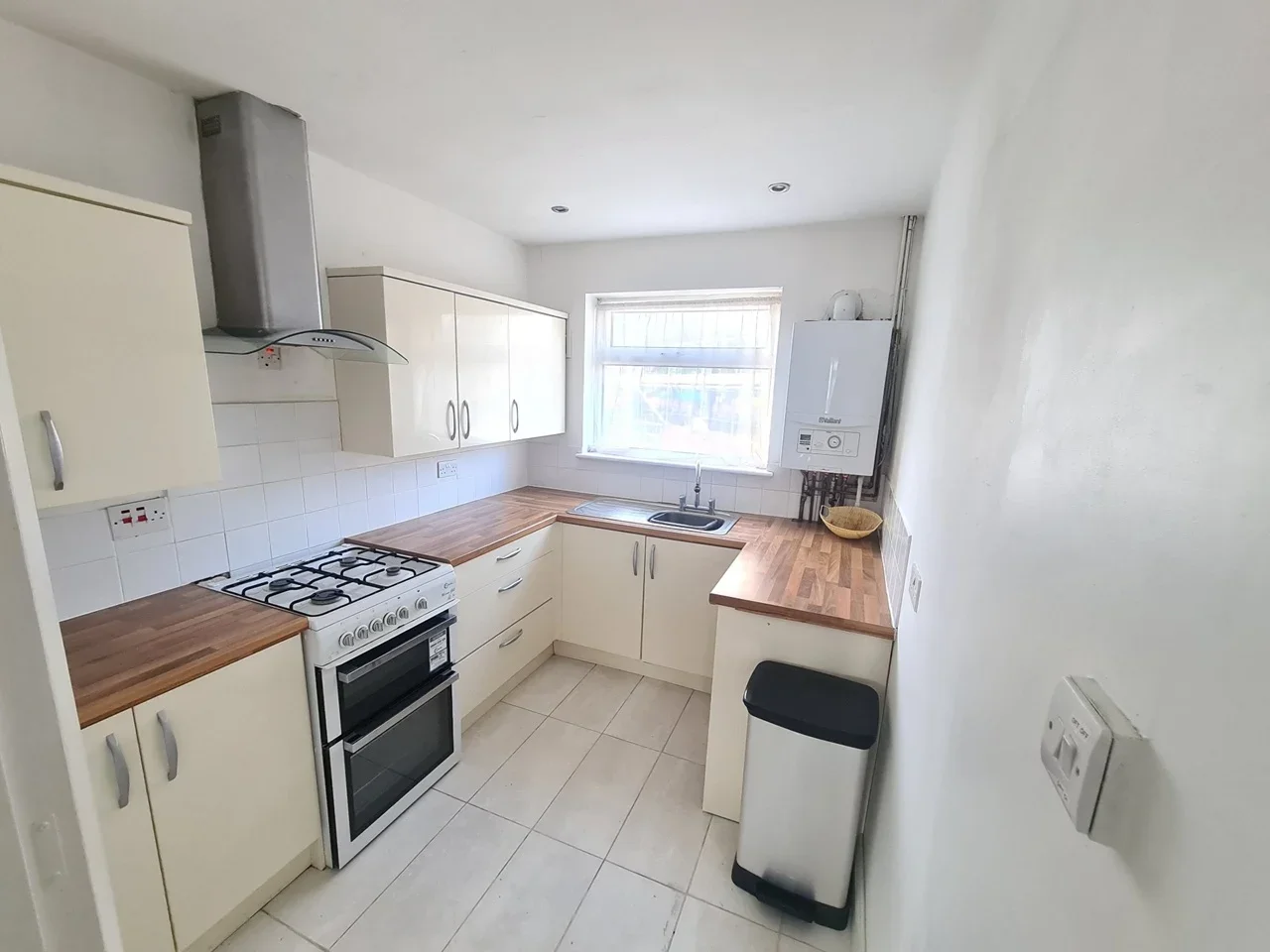 Flat Primrose Hill in Brentwood