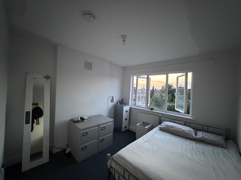 Room Lea Bridge Road in Greater London