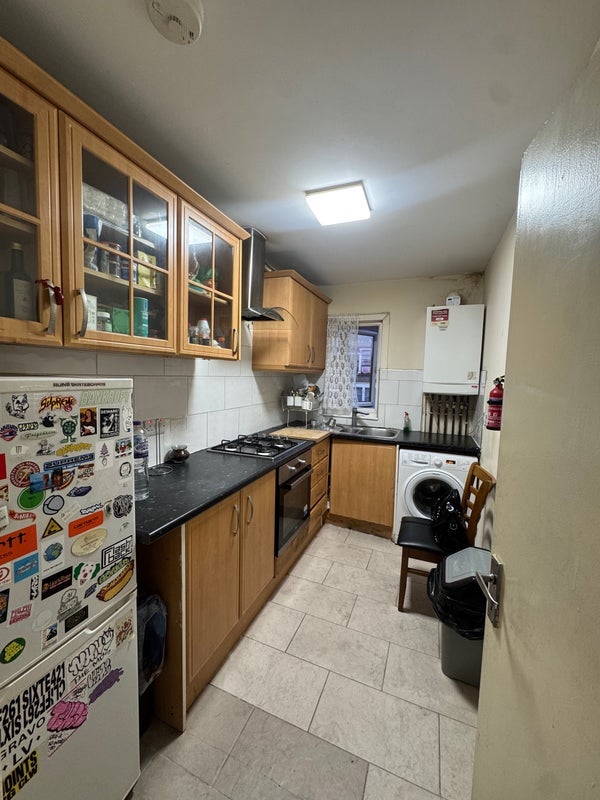 Room Lea Bridge Road in Greater London