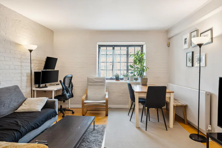 Flat New Crane Place in Greater London