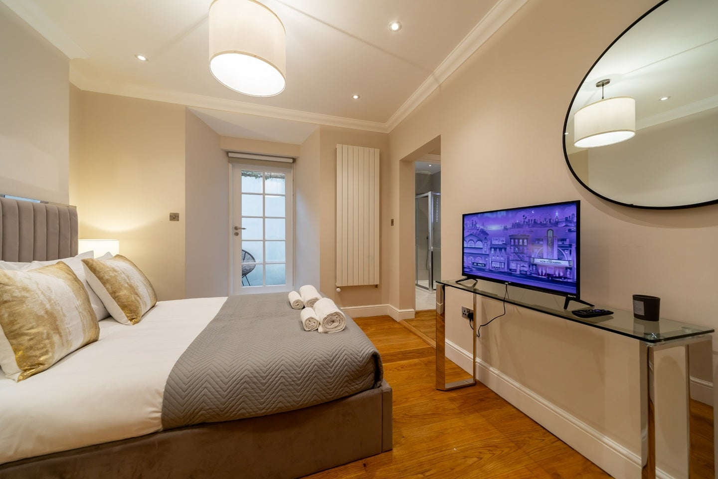 Room Sydney Place in Greater London