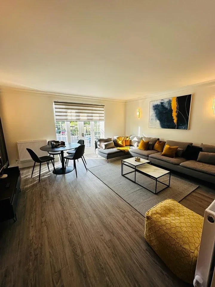 Flat Great Dover Street in Greater London